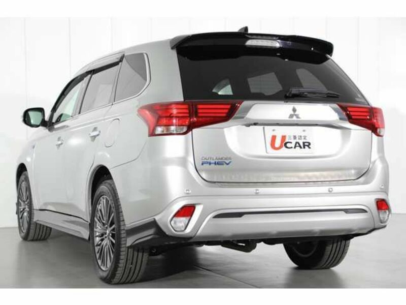 OUTLANDER PHEV-19