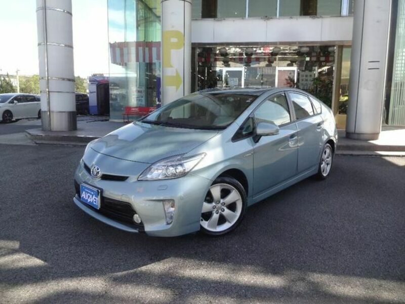 TOYOTA　PRIUS