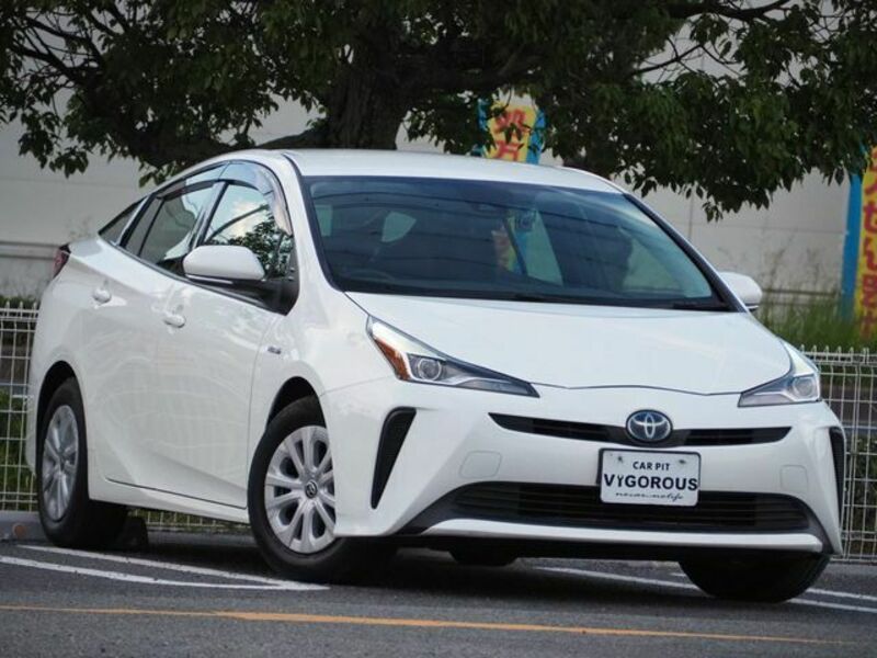 TOYOTA　PRIUS