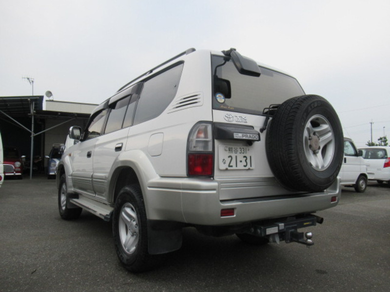 LAND CRUISER PRADO-12