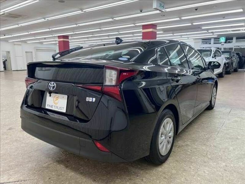 PRIUS-16