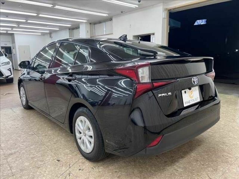 PRIUS-17