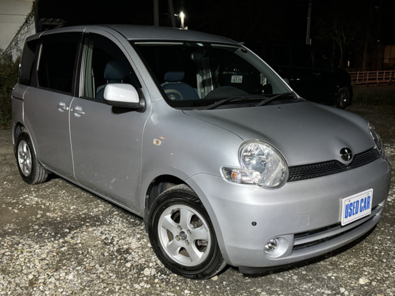 TOYOTA　SIENTA