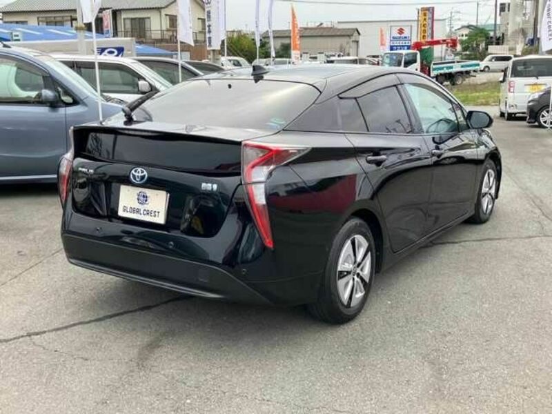 PRIUS-4