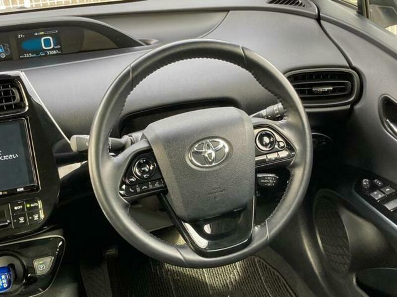 PRIUS-8