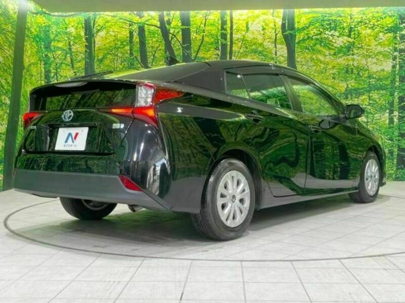 PRIUS-17