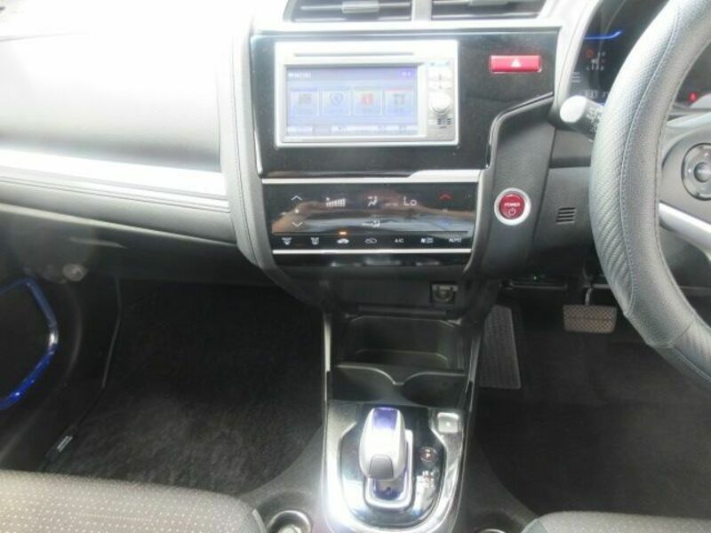 FIT HYBRID-11