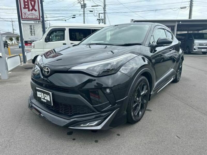 TOYOTA　C-HR