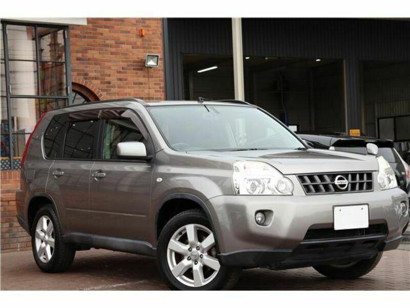 NISSAN　X-TRAIL