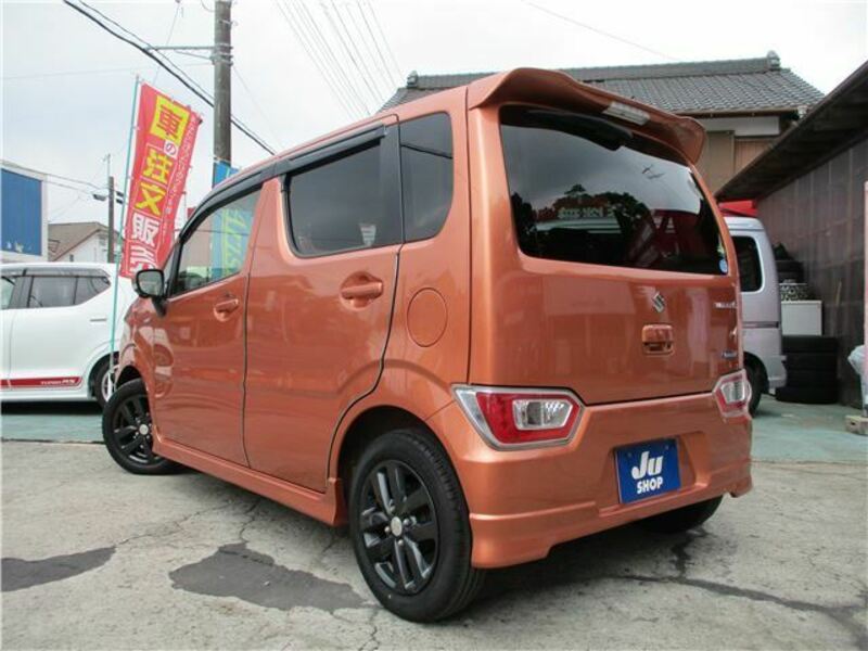 WAGON R-8