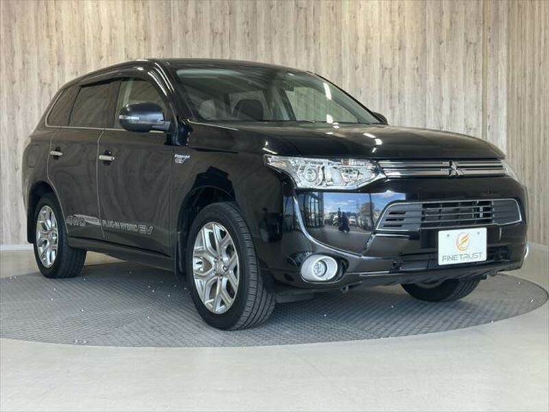 OUTLANDER PHEV-16