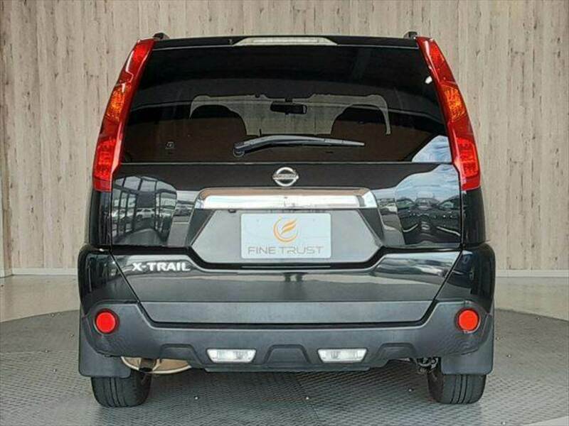 X-TRAIL-18