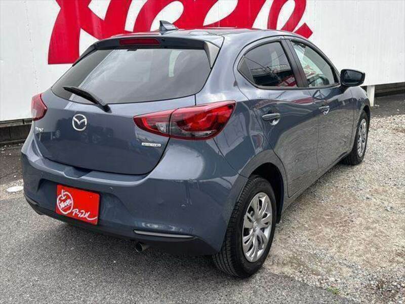 MAZDA2-13