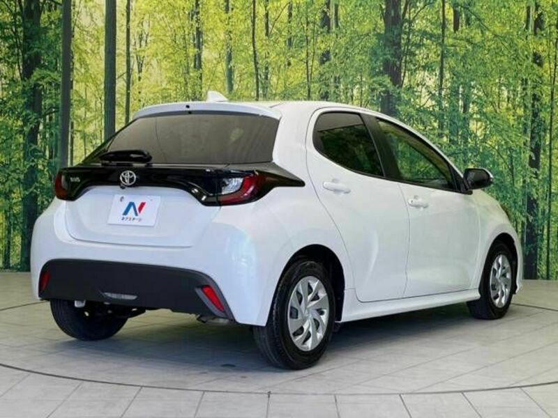 YARIS-17