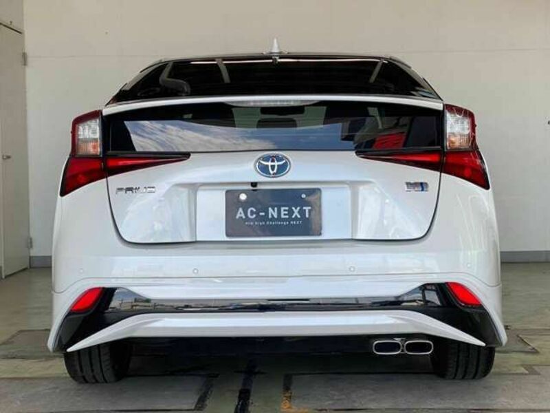 PRIUS-4