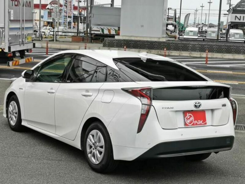 PRIUS-10