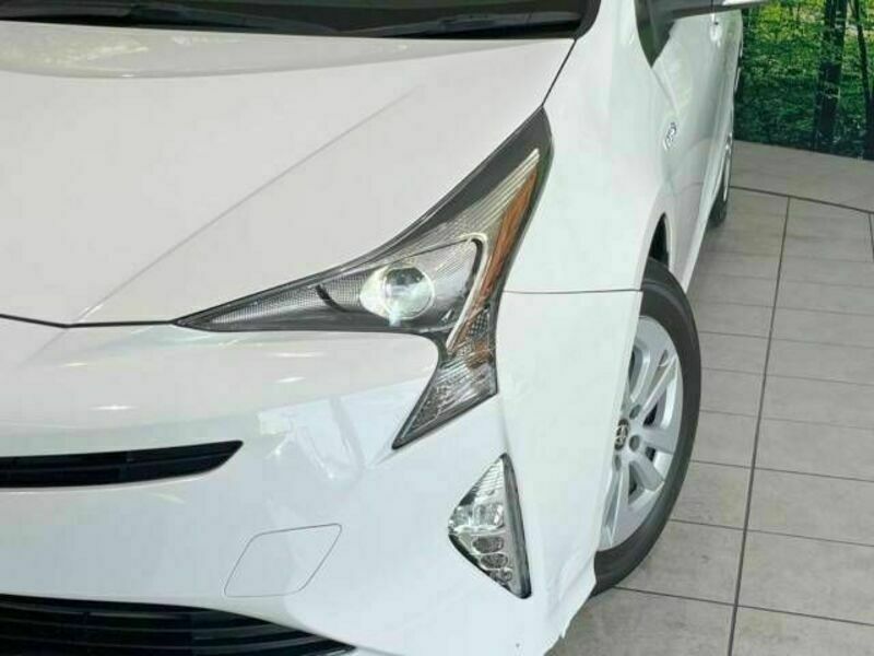 PRIUS-12