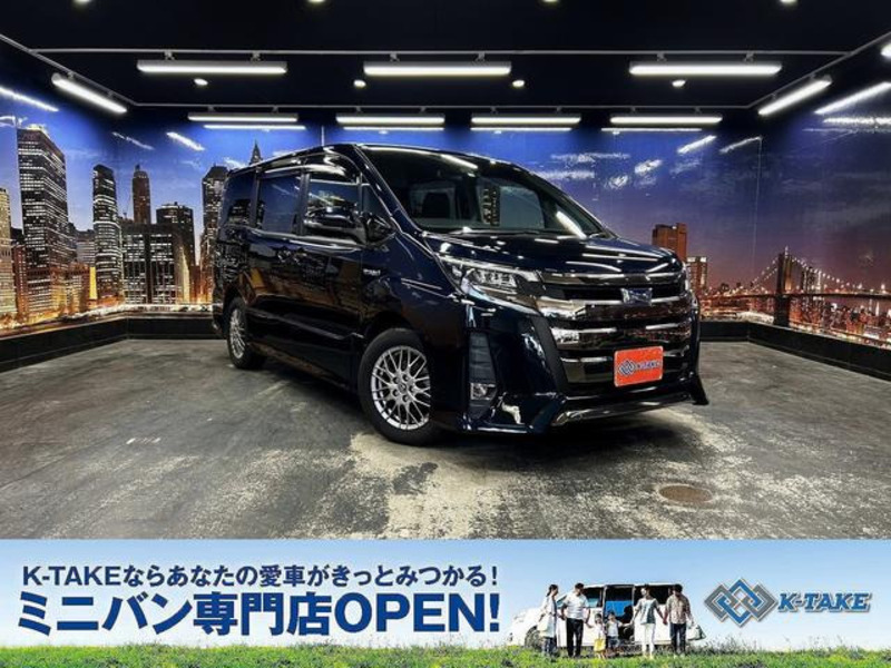 TOYOTA NOAH