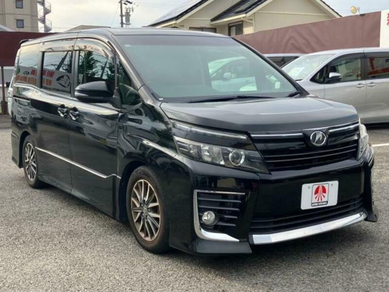 TOYOTA　VOXY