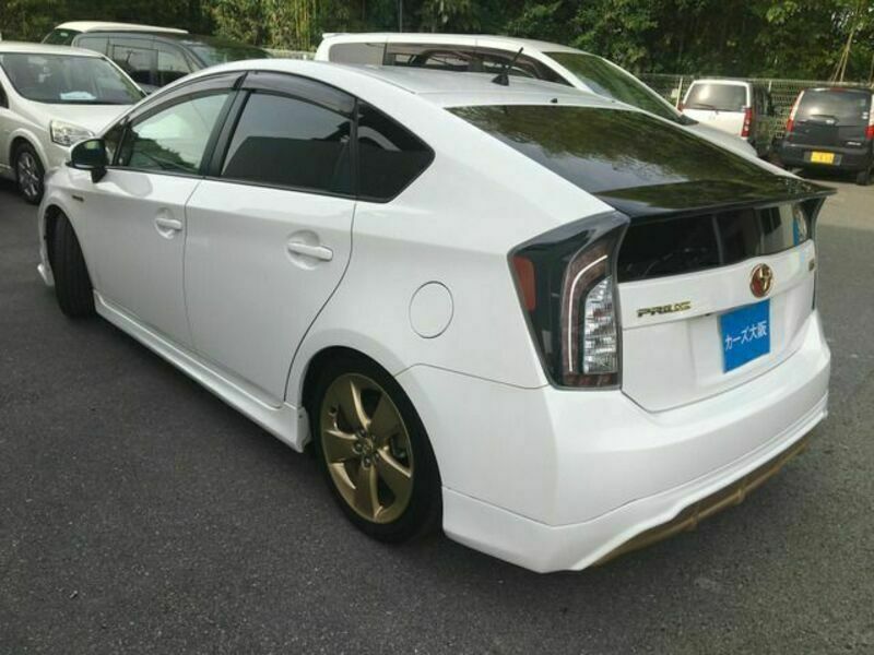 PRIUS-3