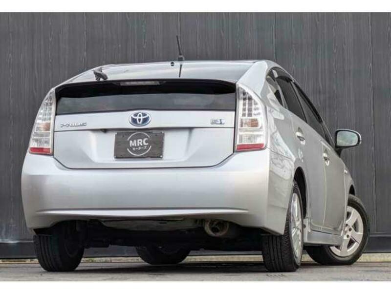 PRIUS-1