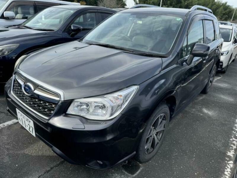 SUBARU　FORESTER