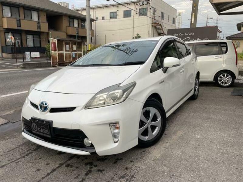 TOYOTA　PRIUS