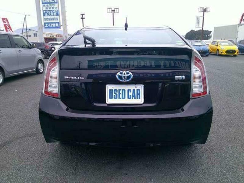 PRIUS-4