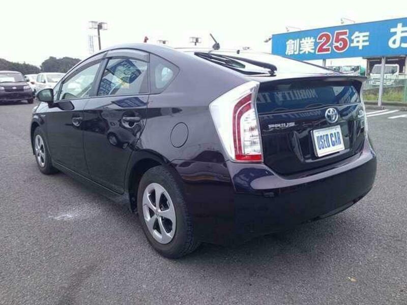 PRIUS-3