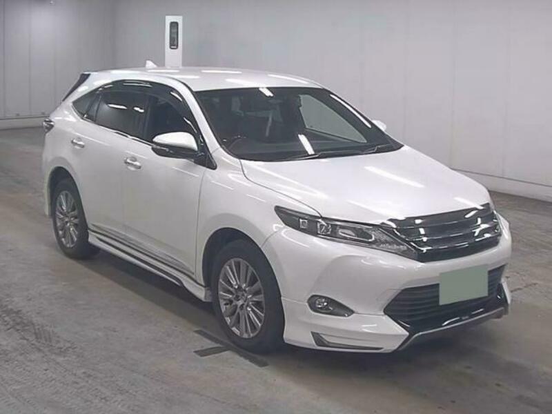 TOYOTA　HARRIER