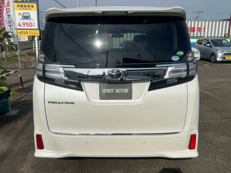 VELLFIRE-12