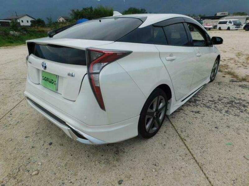 PRIUS-1