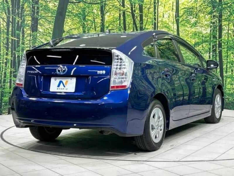 PRIUS-17