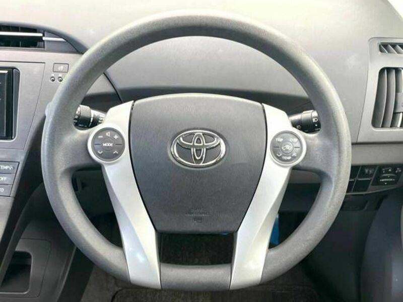 PRIUS-11