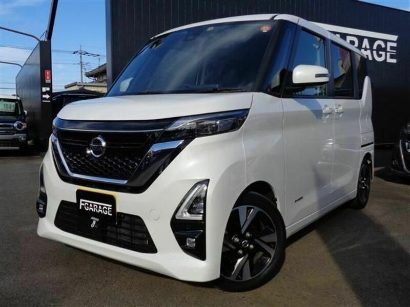 NISSAN　ROOX