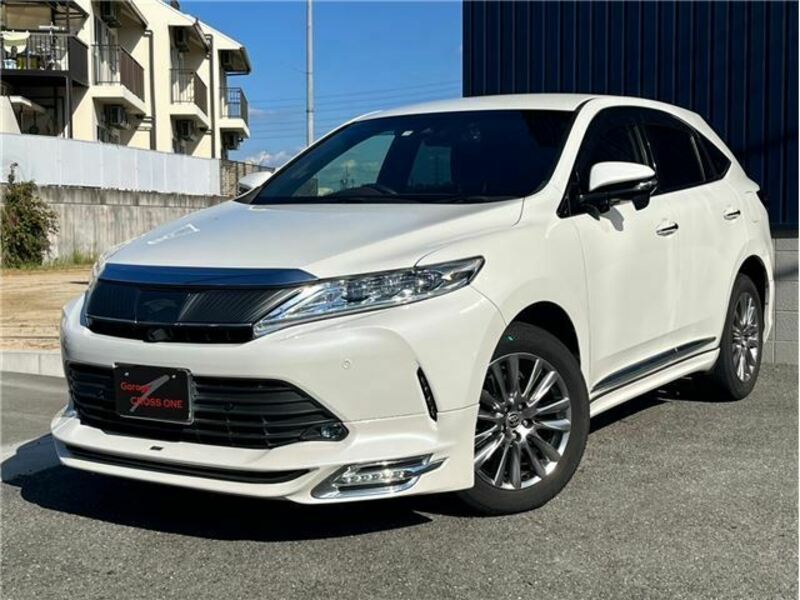 TOYOTA　HARRIER