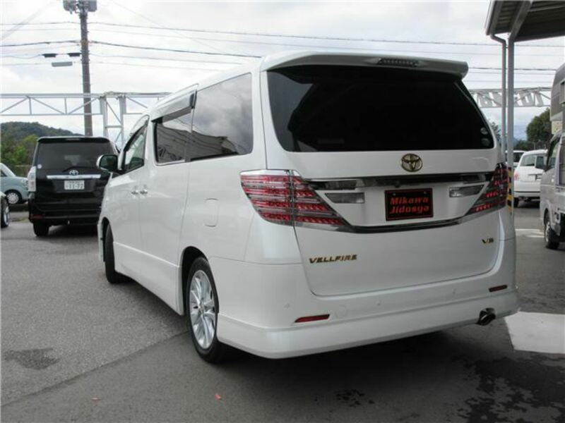 VELLFIRE-3