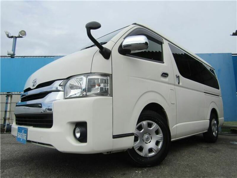 HIACE VAN-11