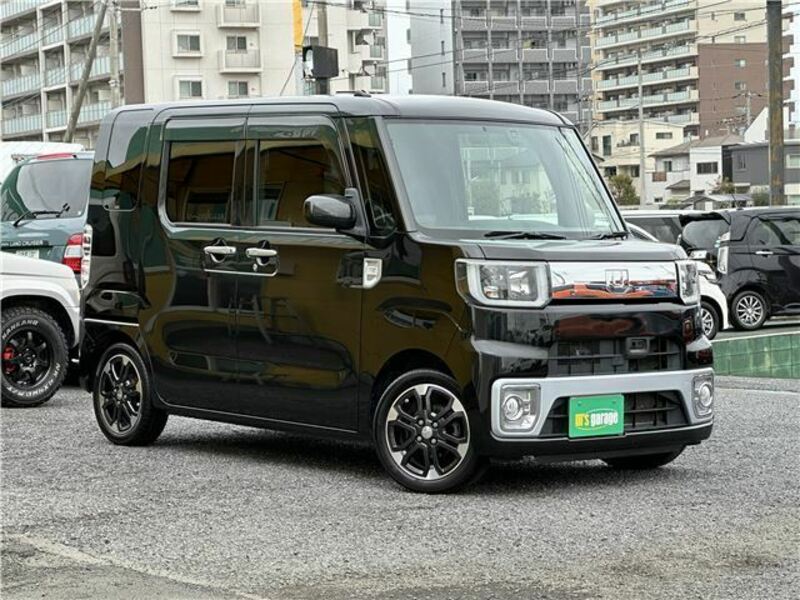 DAIHATSU　WAKE