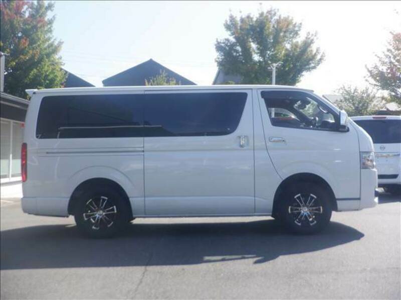 HIACE VAN-12