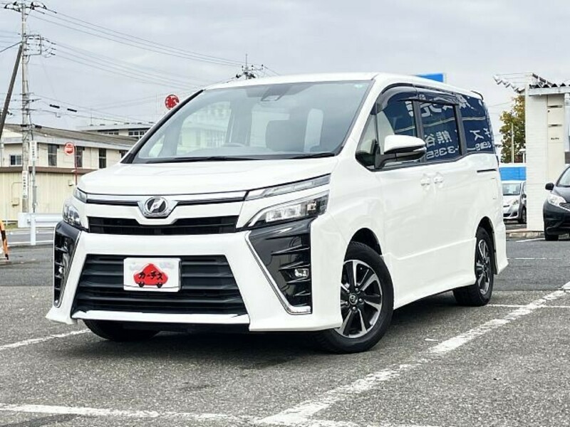 TOYOTA　VOXY