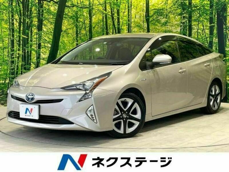 TOYOTA　PRIUS