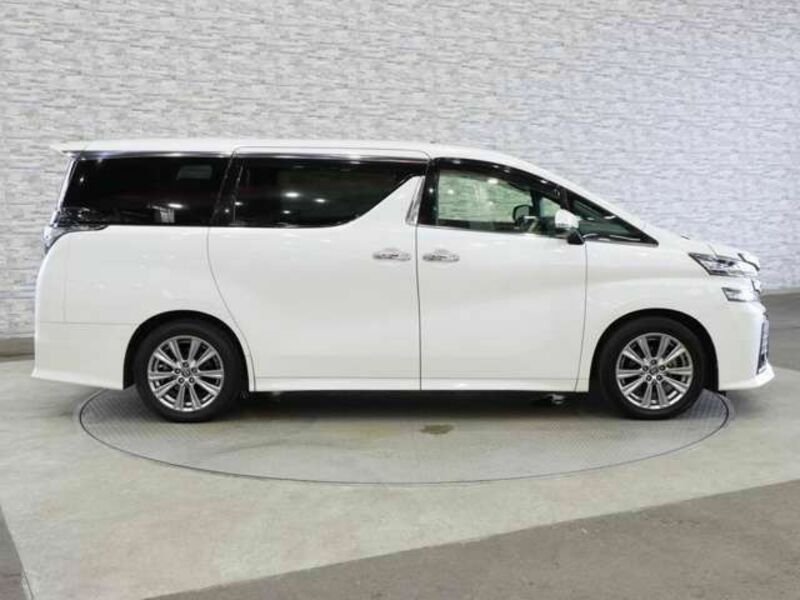 VELLFIRE-12