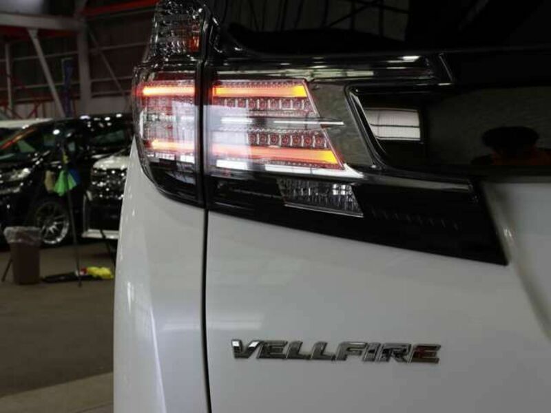 VELLFIRE-17