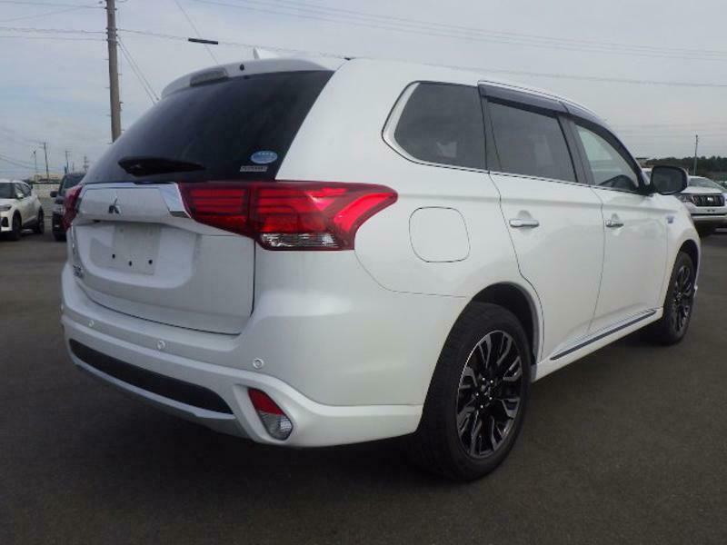 OUTLANDER PHEV-34