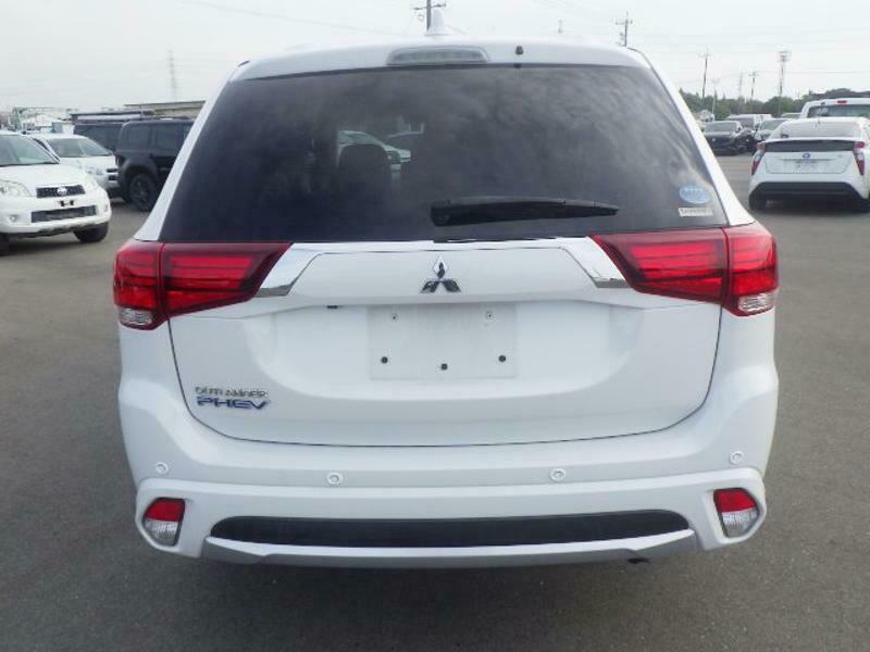 OUTLANDER PHEV-36