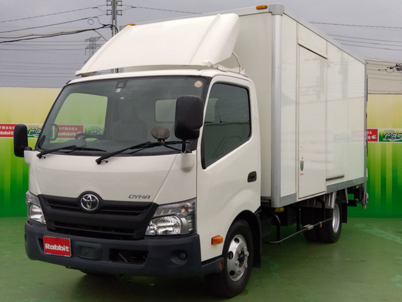 TOYOTA　DYNA