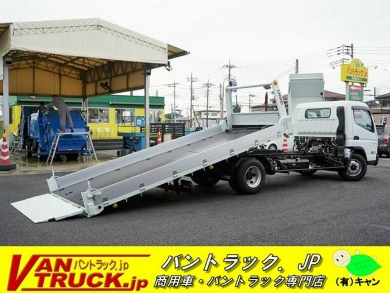 MITSUBISHI　CANTER