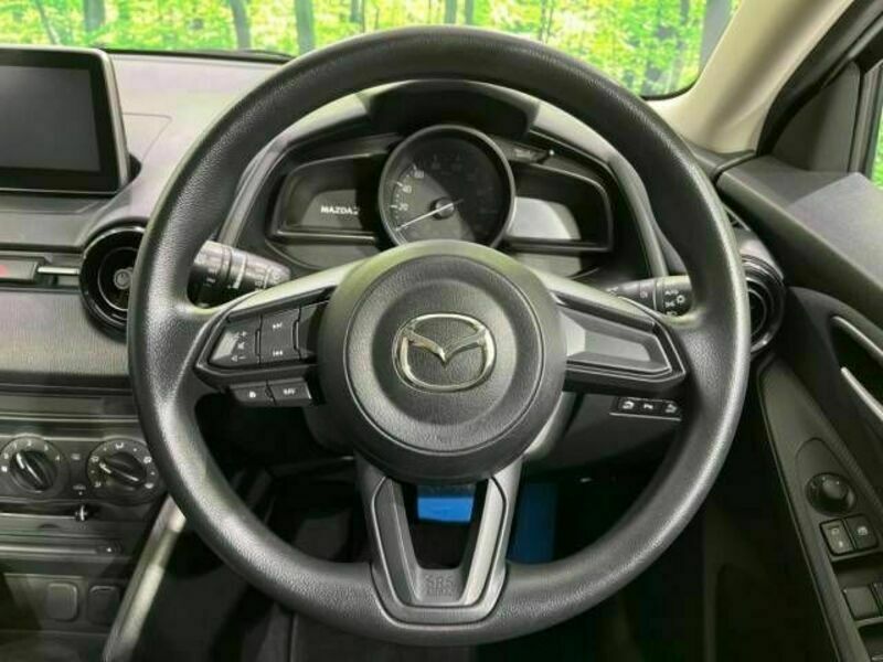 MAZDA2-11