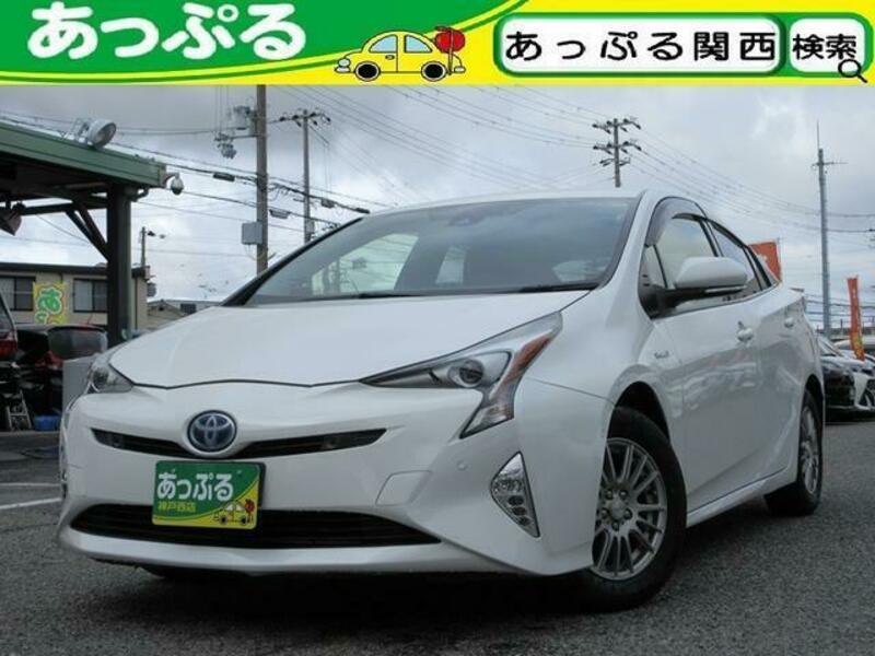 TOYOTA　PRIUS